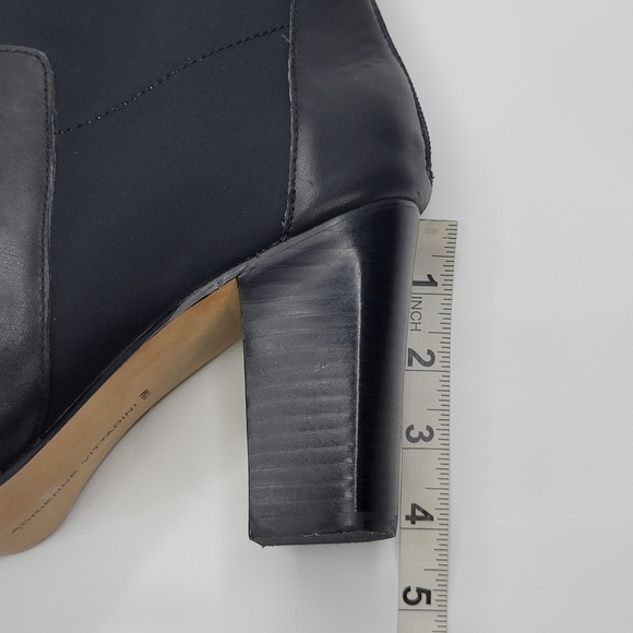 Adrienne Vittadini Leather Ratti Stretch Booties, Black, Like New, Size 11 - Picture 9 of 9